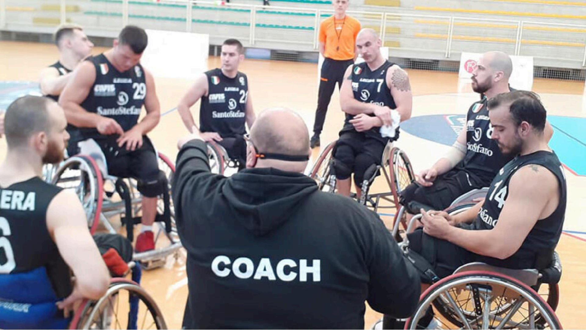 Finale, gara 2, vince Cantù